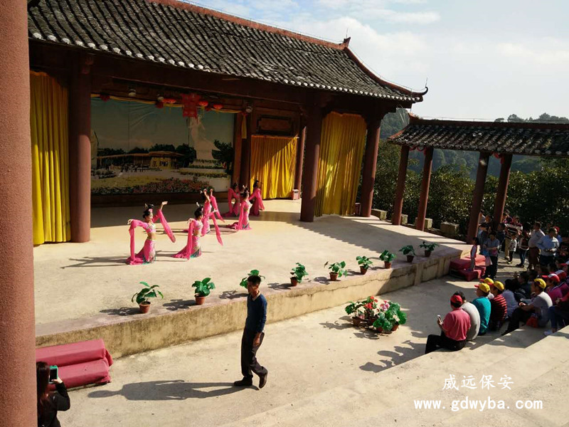 女儿国演出.jpg 女儿国演出.jpg