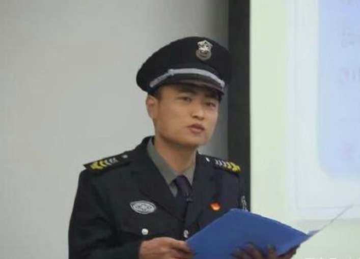 北大保安完美“逆袭”的背后：你是谁不重要，跟谁在一起很重要